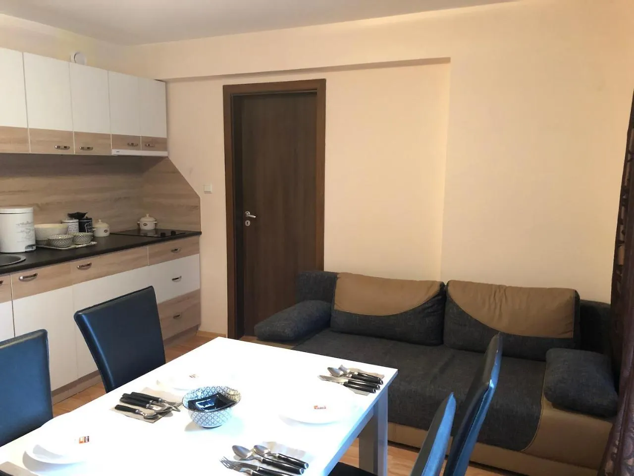 Palace De Luxe Apartments Pomorie 3*,  Bulgaria